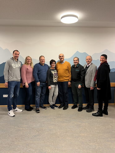 Neue KirchengemeinderätInnen: von Links nach Rechts: Matthias Binder, Corinna Ott, Thomas Frank, Simone Krieg, Dieter Reichert, Uwe Wagner, Dieter Schiling und Christa Albrecht